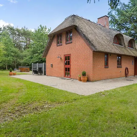 Holiday home Awesome In With Wifi
